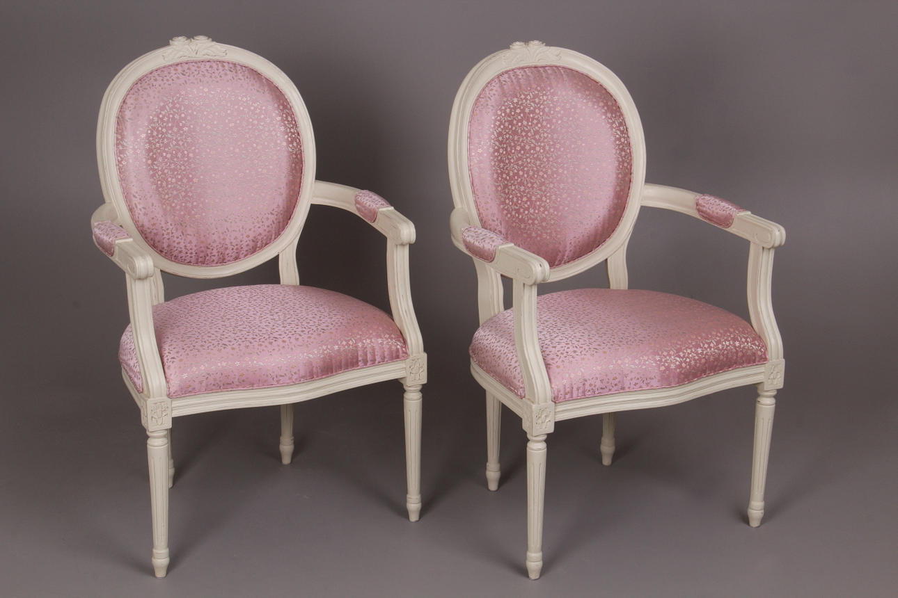 KARMSTOLAR, 2 st, Gustaviansk stil, 1900-talets sista kvartal.