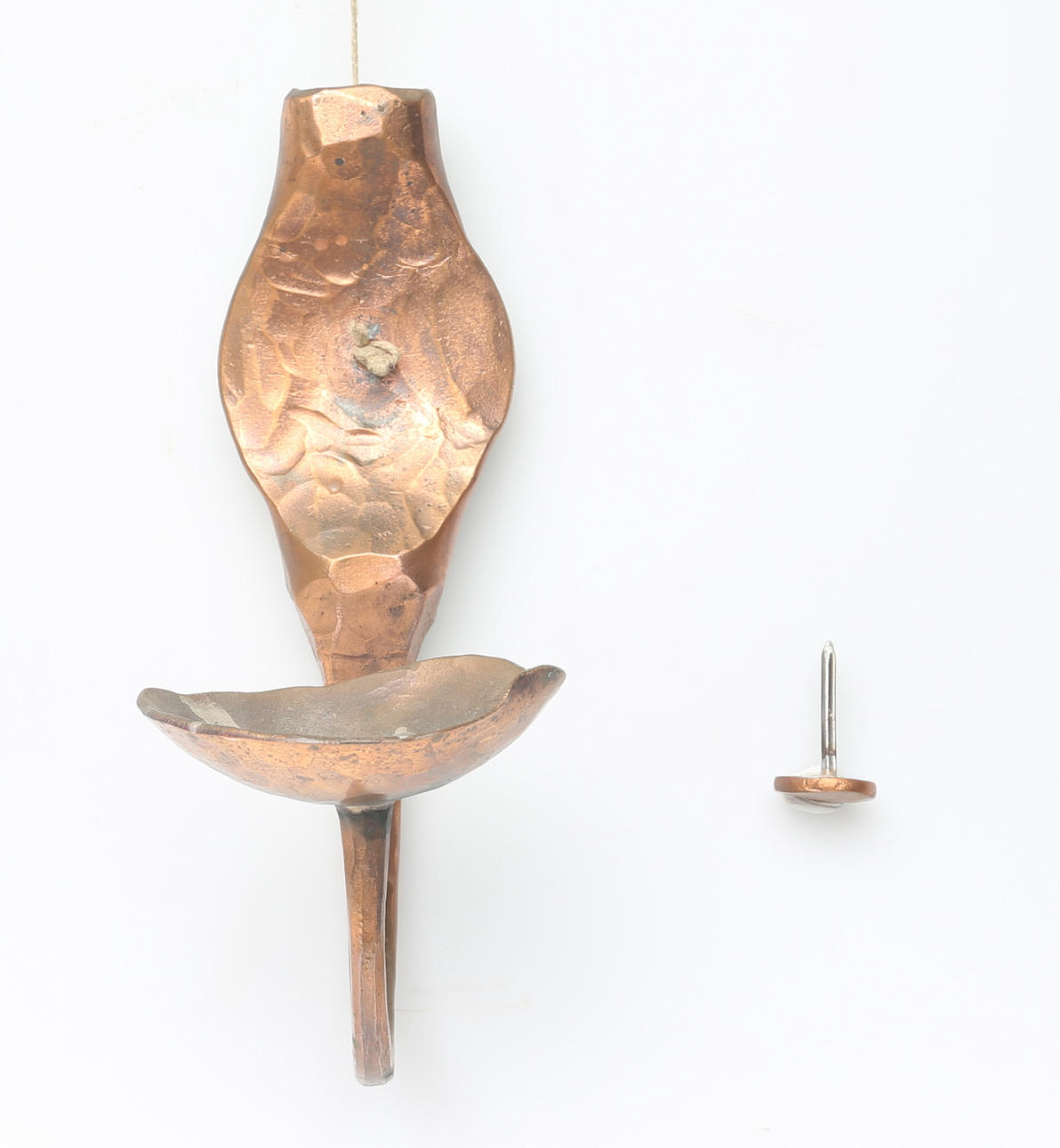 LARS LARSSON. Vägglampett, Brons.