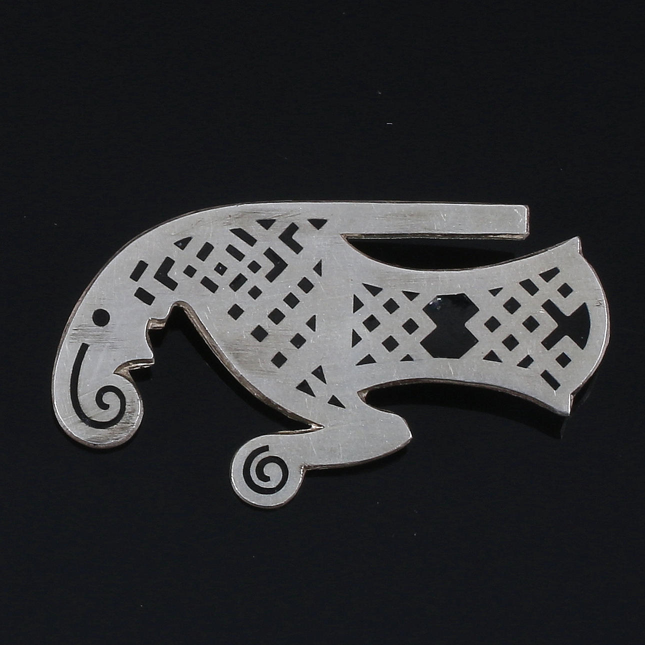 BROSCH, silver, bakelit, "Valsgärde", Stibe Uppsala.