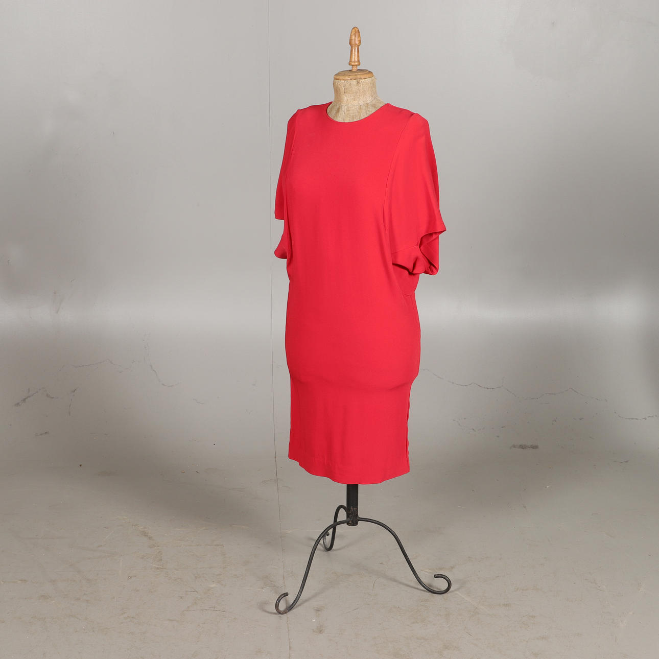 MALENE BIRGER. Dress, "Najahi", raspberry red.