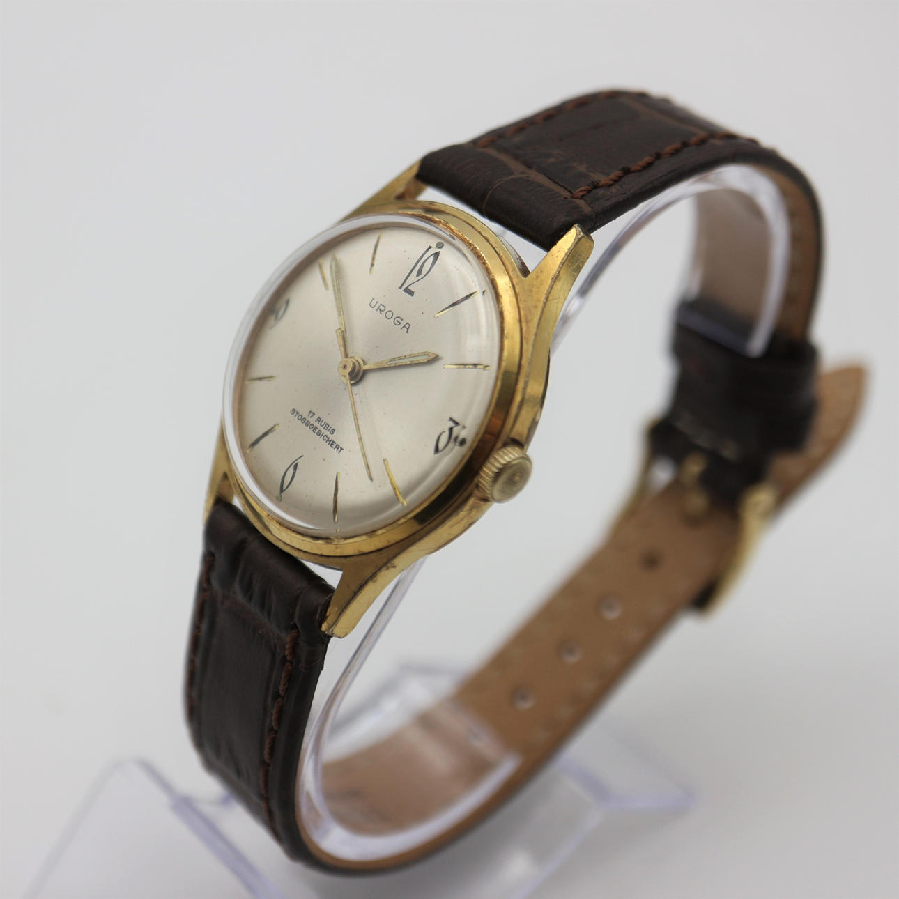 UROGA WRISTWATCH. Clocks & Watches - Wristwatches - Auctionet