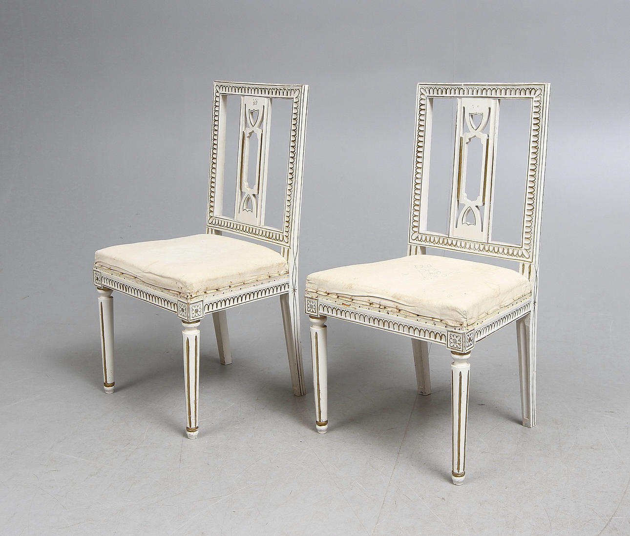 STOLAR, ett par, Lindome, s.k. Gunnebo modell, gustaviansk stil, 18/1900-tal.