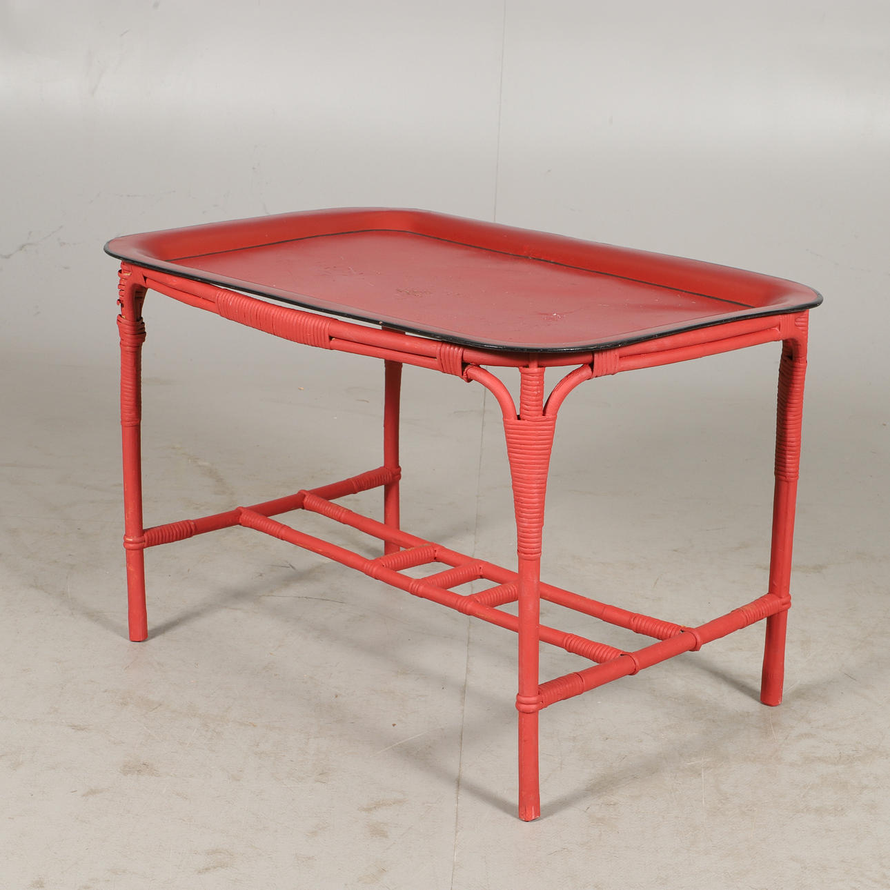 MESA DE COMEDOR, bambú pintado rojo/metal.