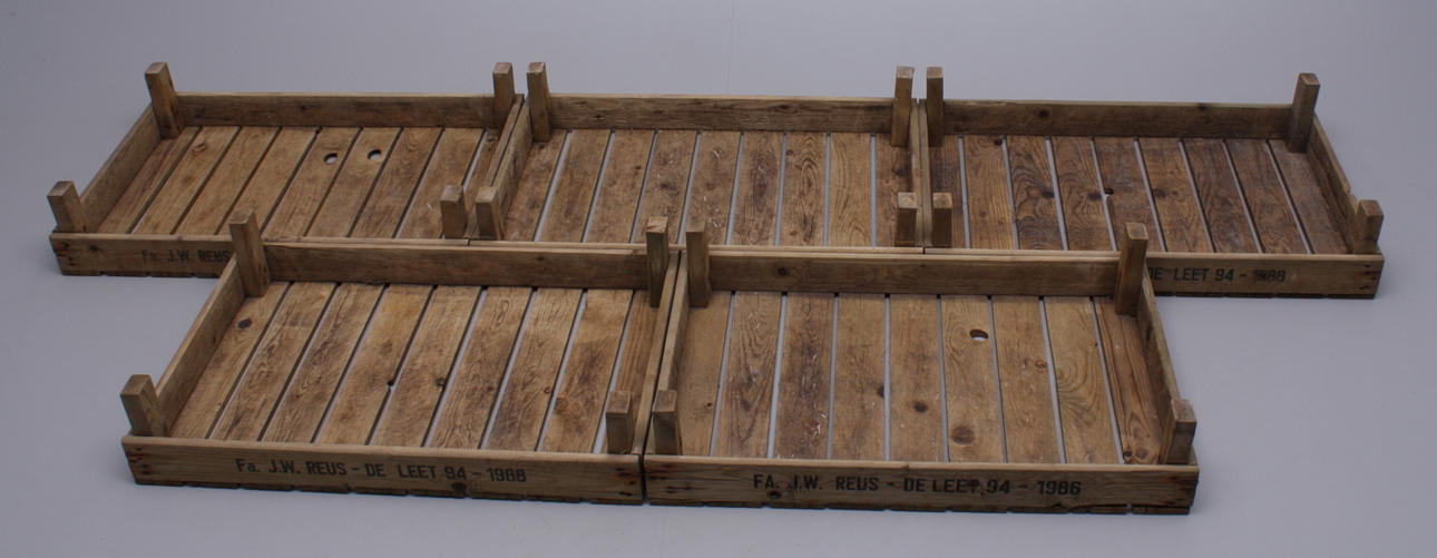 TRÄLÅDOR, 5 st, fd fruktlådor, 1986-1988.