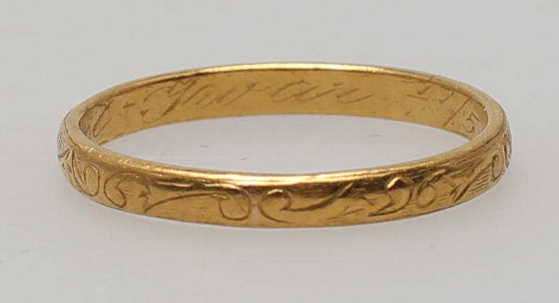 GULDRING, mönstrad, 23K. Totalvikt 3,0 gram.