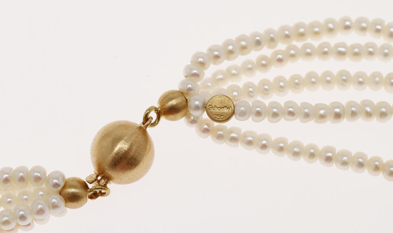 COLLAR, perlas y candado oro 18k, Schoeffel.