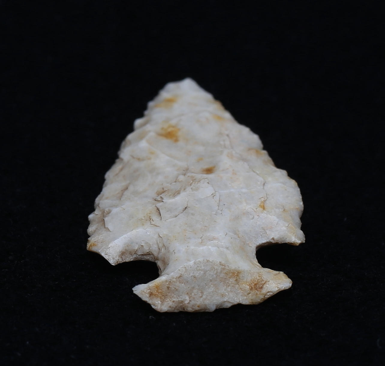 TÅNGEPILSPETS, flinta, Yngre stenåldern.