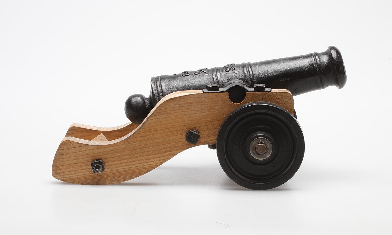 KANON PÅ LAVETT, märkt 22/3 1968.