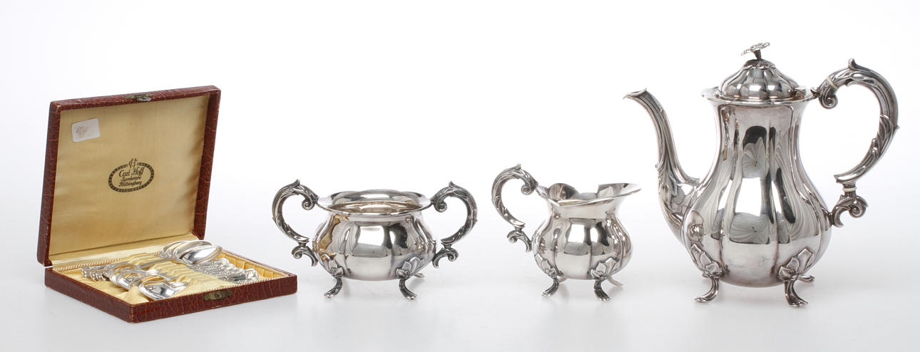 KAFFESERVIS 3 delar, silver, Cohr samt KAFFESKEDAR 12 st, silver, "Engelsk snäck" C G Hallberg.