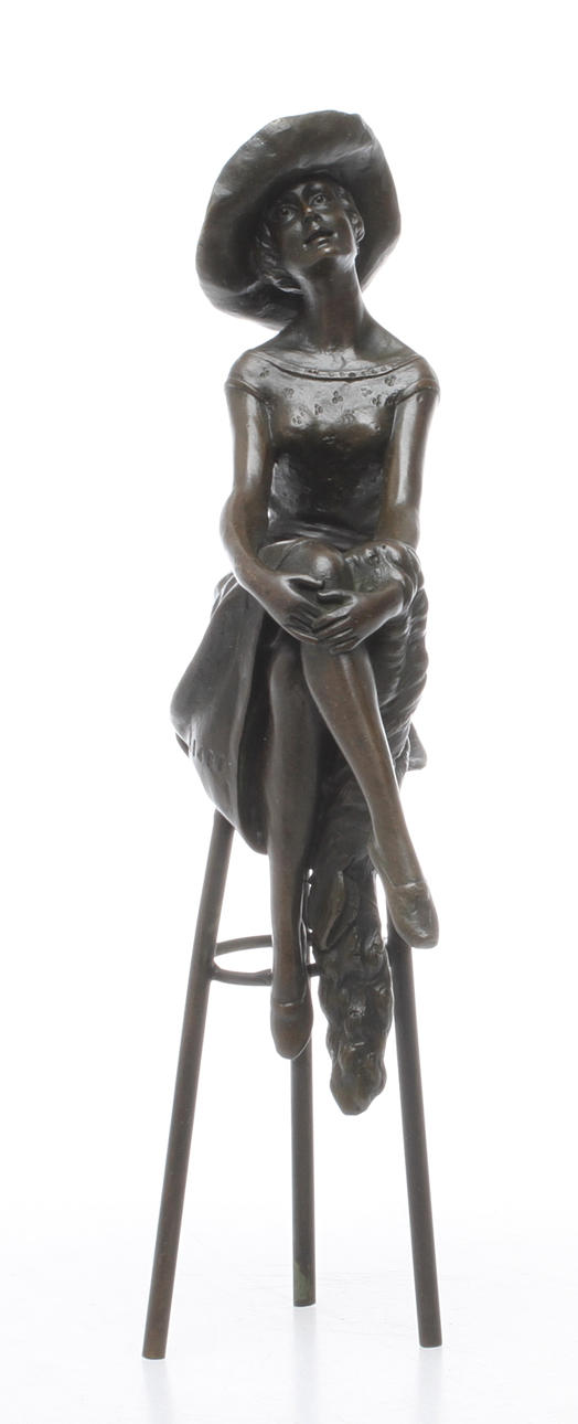 SKULPTUR, brons, Sittande kvinna, efter Chiparus, 19/2000-tal.