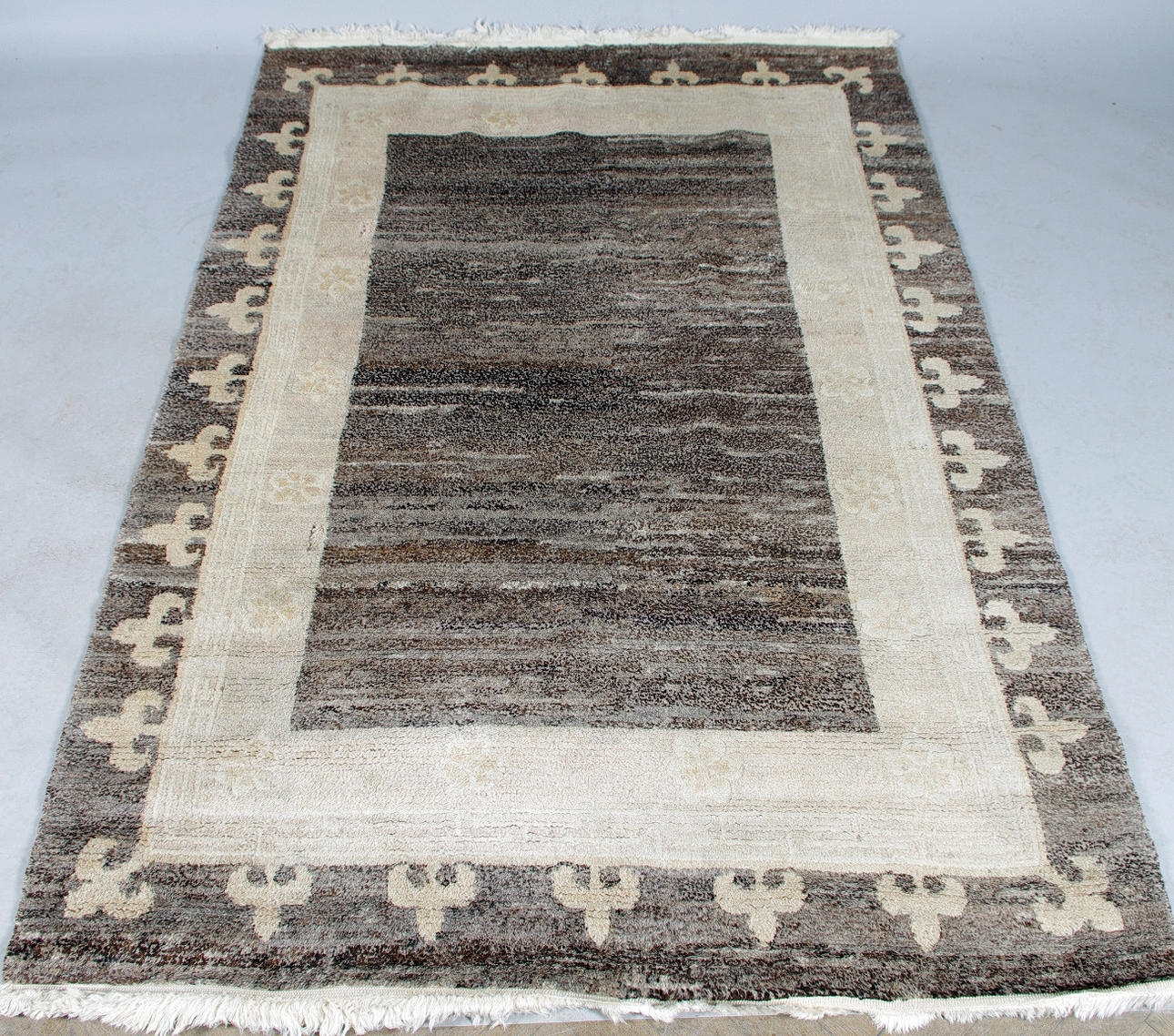 TIBETMATTA, 200 x 136 cm.