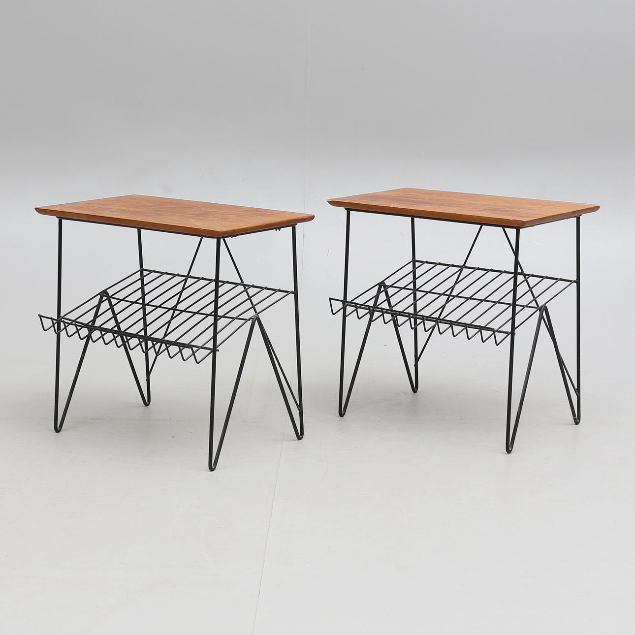 TIDNINGSBORD, ett par, teak/string, 1950/60-tal.