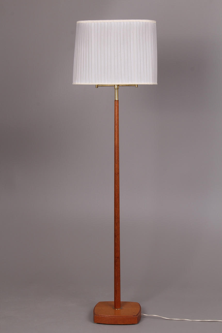 GOLVLAMPA, Teak och mässing, 2-ljuspunkter.