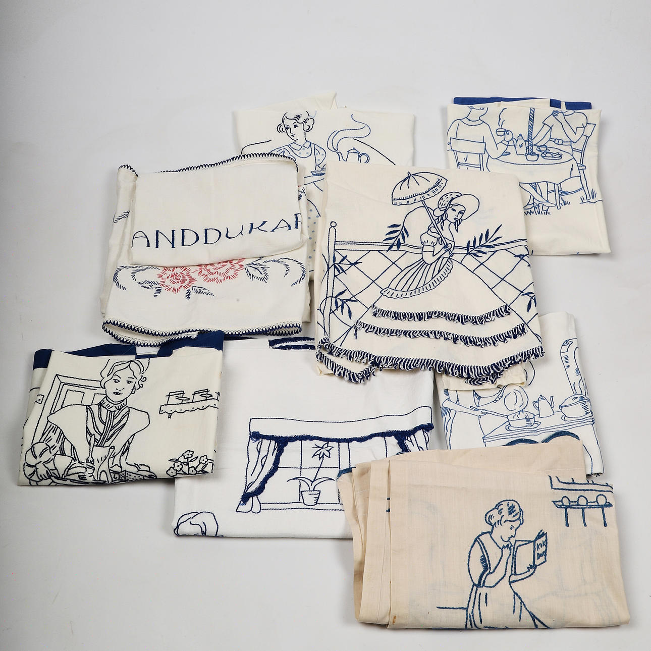 PARADE TOWELS, 8 pieces, embroidered, 1900s.