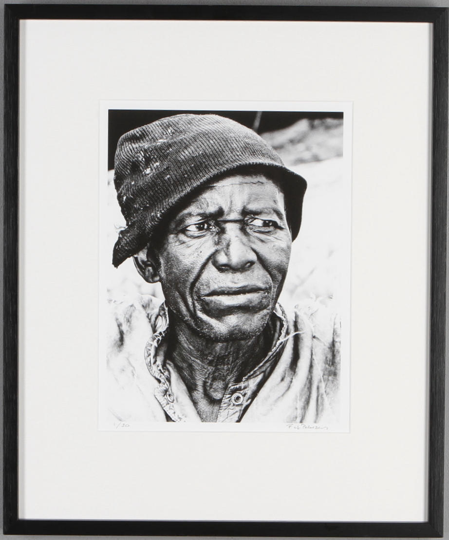 FRANK AF PETERSENS. Mansporträtt, fotografi, signerad och numrerad 1/30.