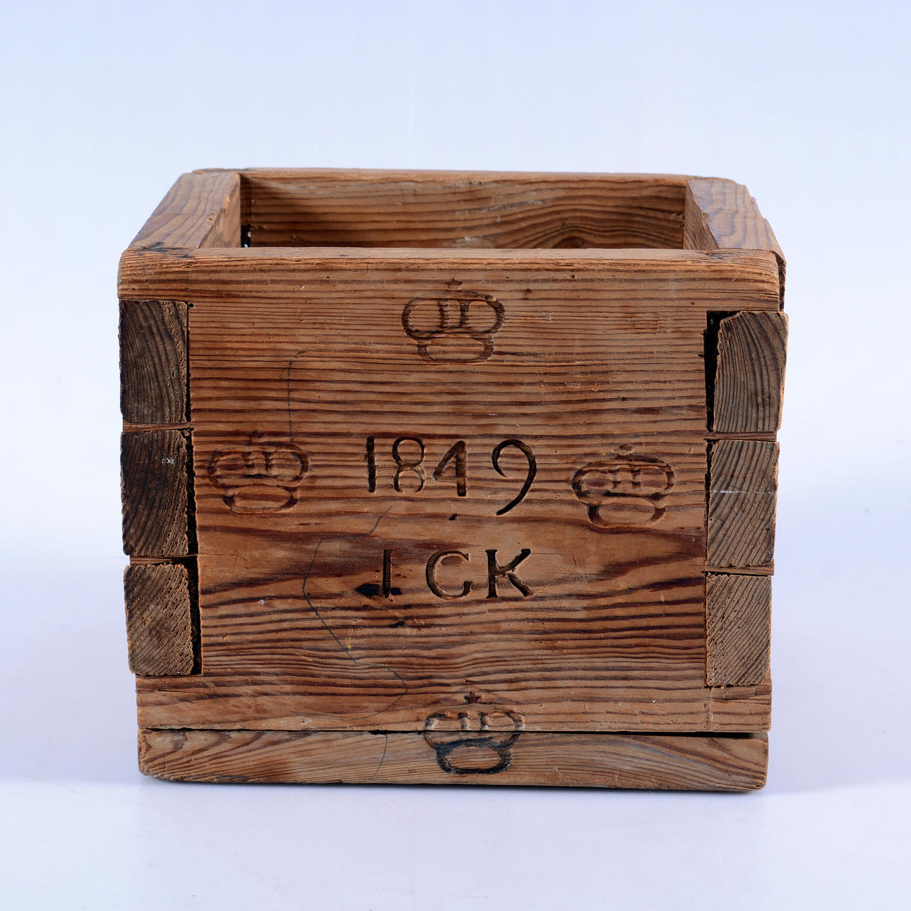 TRÄMÅTT, allmoge, krönt 1849.