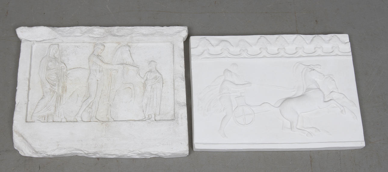 RELIEFER, 2 st, gips, efter antiken, 1900-tal.