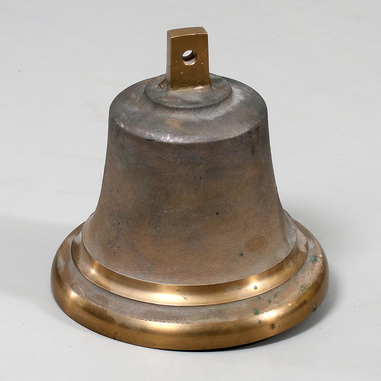 SHIP'S CLOCK, brass, 1900s.