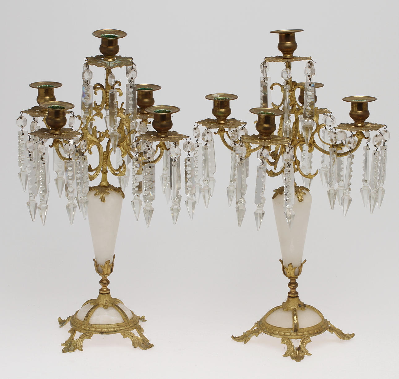 KANDELABRAR, 1 par, förgylld mässing, alabaster, 1800-talets slut.