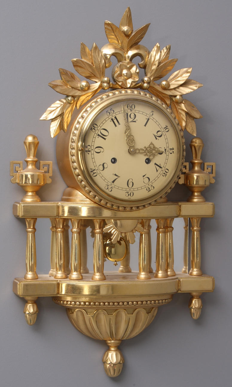 VÄGGUR, sk guldpendyl, förgyllt trä/pastellage, kolonner, spegelbakdel.