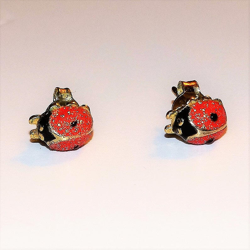 MARIENKÄFER OHRSTECKER AUS BRASILIEN.