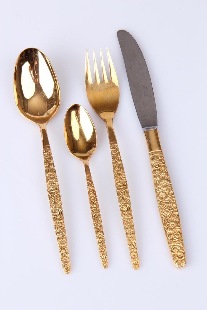 BESTICKUPPSÄTTNING, 48 delar, guldpläterade.