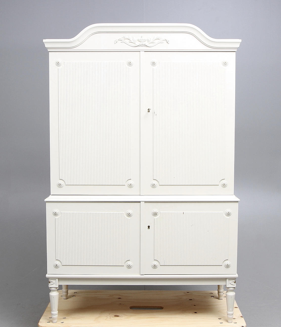 MATSALSSKÅP, Gustaviansk-stil, 1900-talets andra hälft.