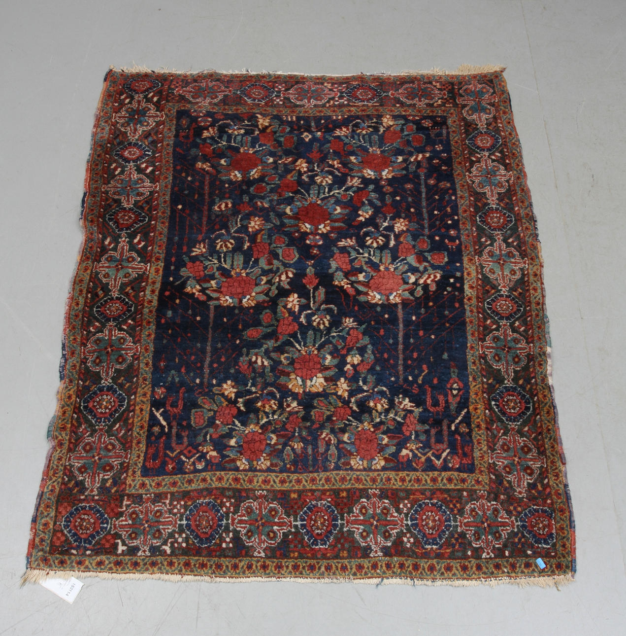 MATTA, orientalisk, ca 135 x 110 cm.