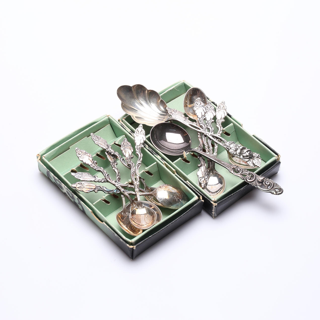 SILVER, vikt ca. 166,2 gram.