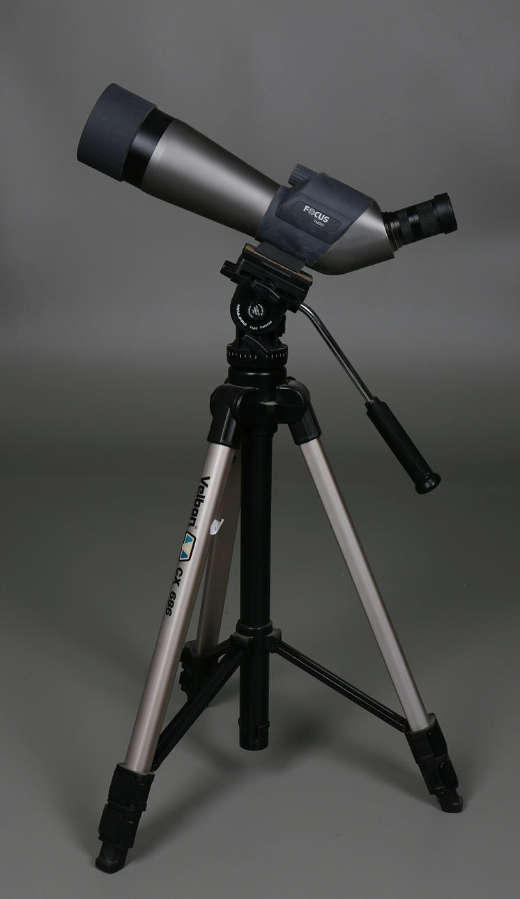STJÄRNKIKARE, Focus Target, 70 mm, stativ Velbon CX 686.