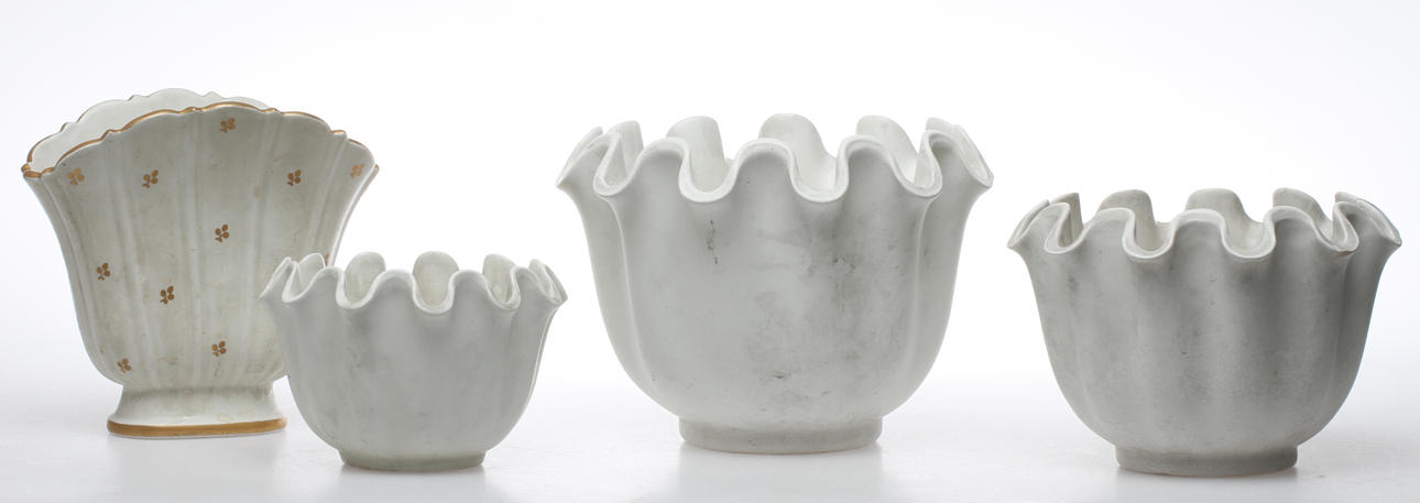 YTTERFODER 3st, TULPANVAS, stengods, Carrara, Wilhelm Kåge, Gustavsberg.