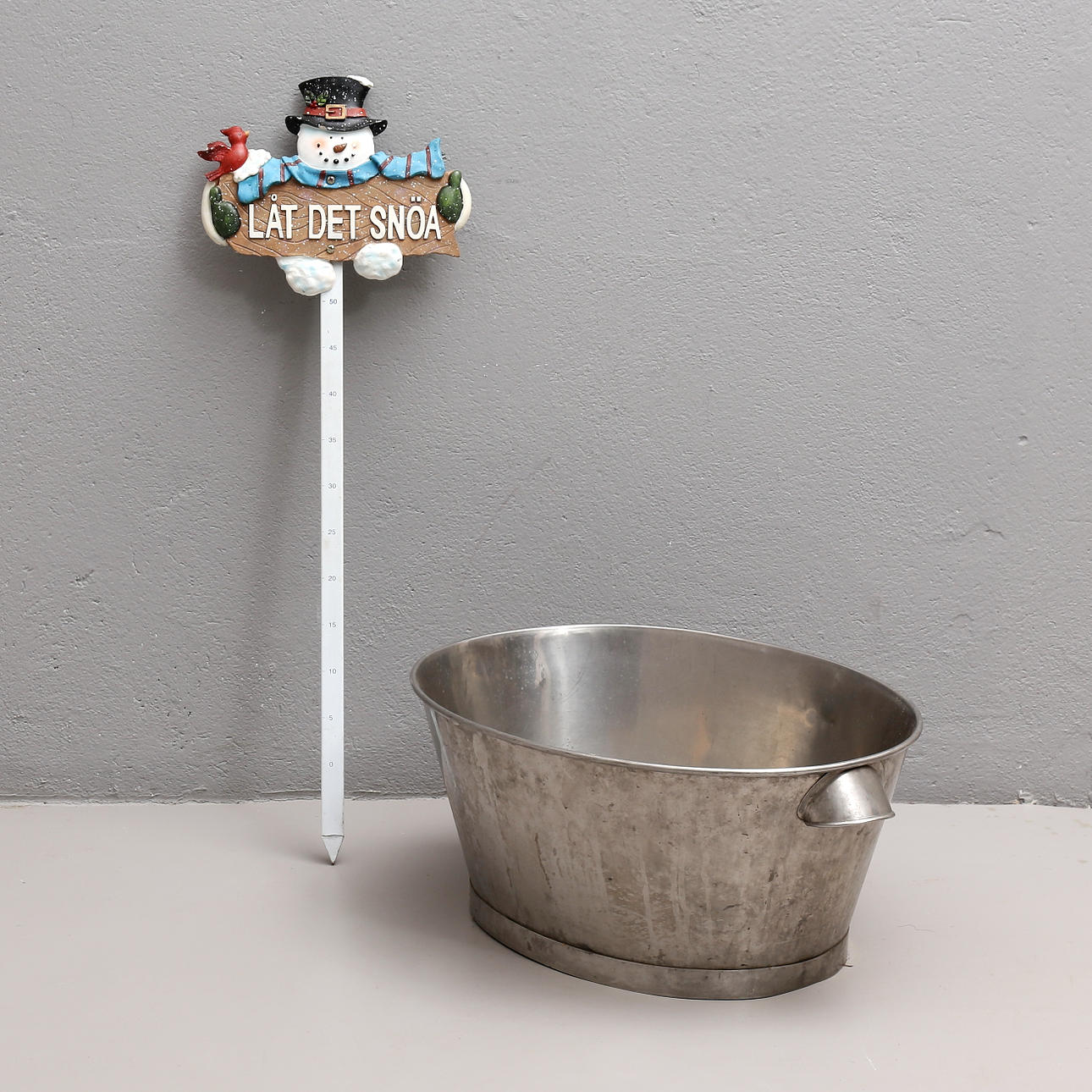 EDELSTAHLSCHNALLE und SCHNEEMESSER.