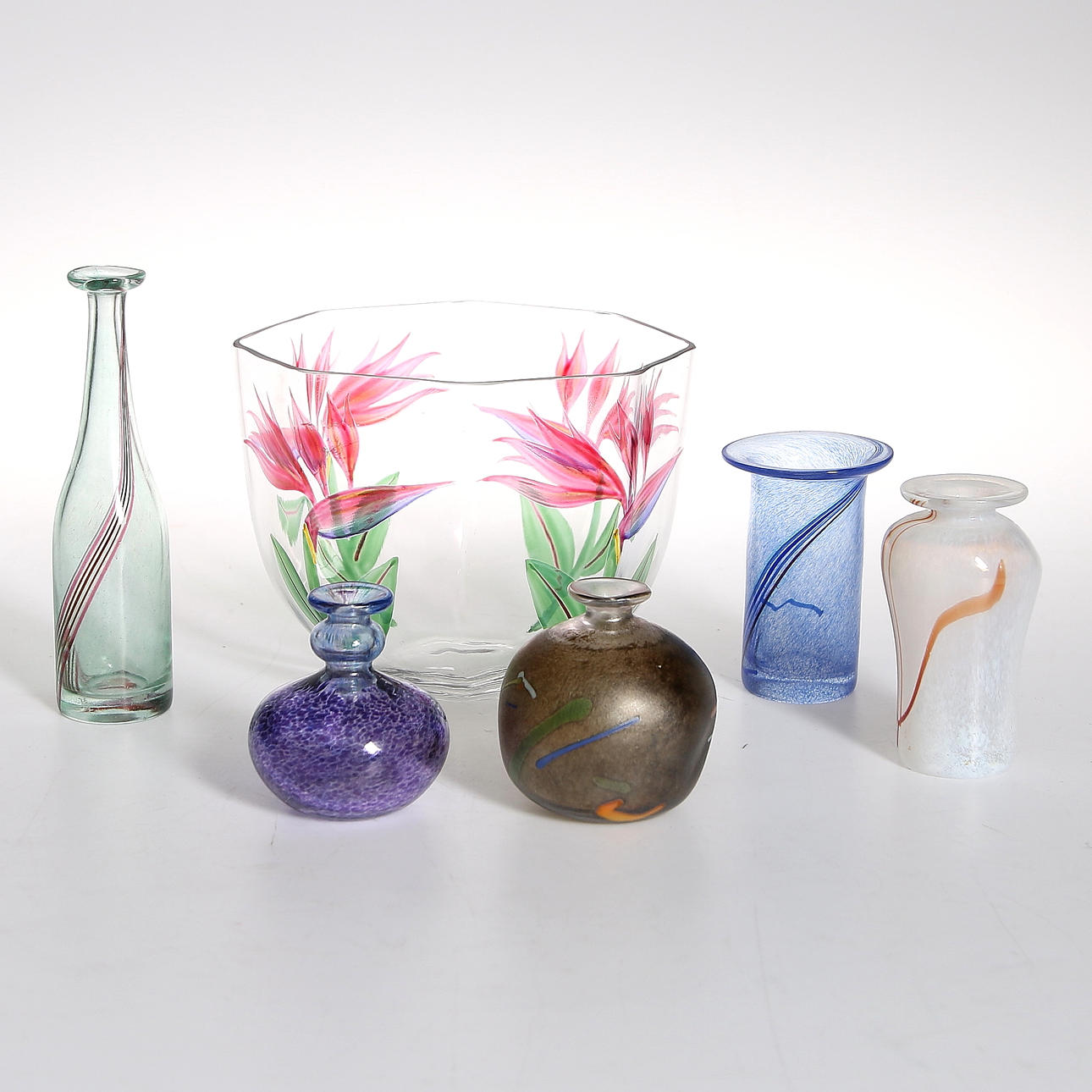 SKÅL, glas, "Maja", Eva Englund, Orrefors och MINIATYRVASER, 5 st, ej signerade, Kosta Boda. 1900-talets sista kvartal.