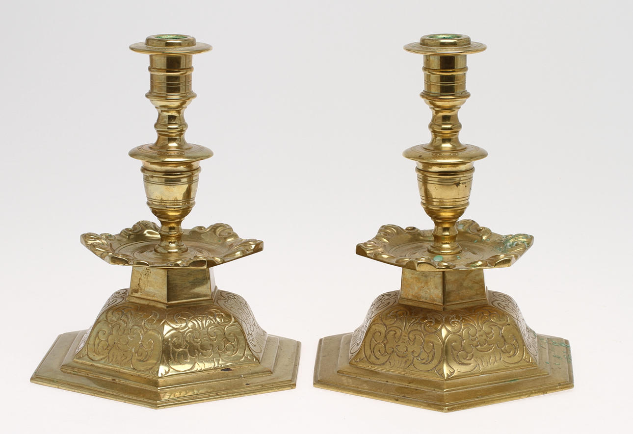 LJUSSTAKAR, ett par, mässing, barockstil, 1900-tal.