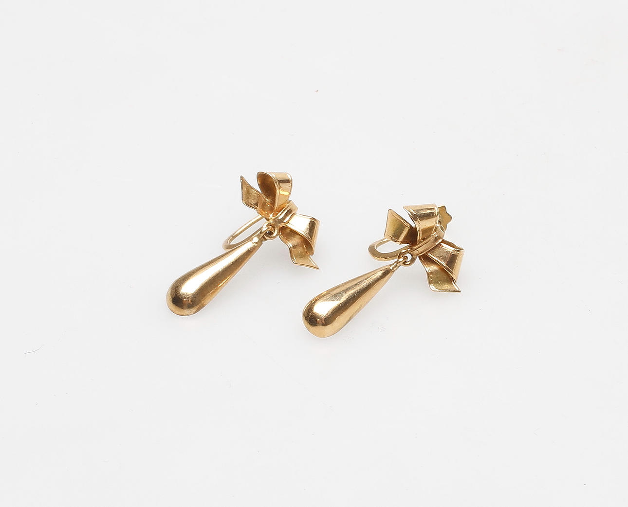 ÖRHÄNGEN, ett par, guld 18k, vikt ca 3,8 gram.