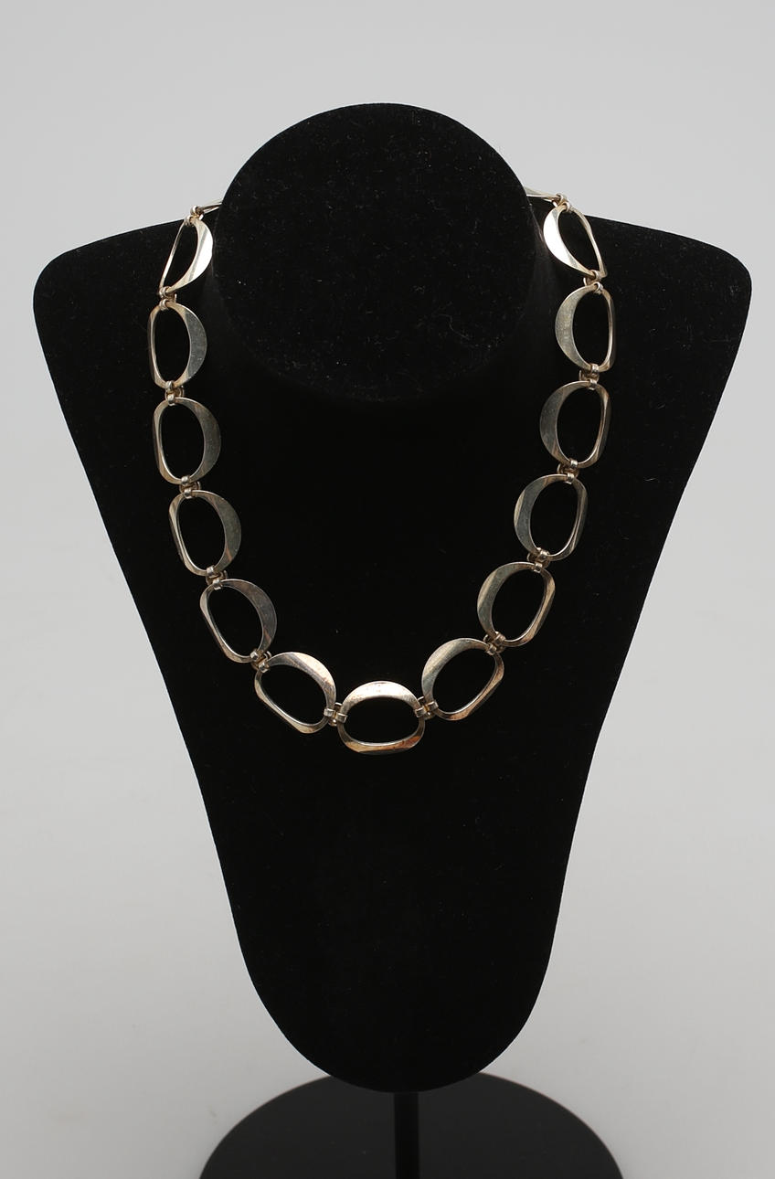 HALSBAND I SILVER.