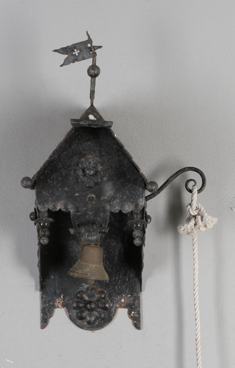 RINGKLOCKA, smide, 1900-talets början.