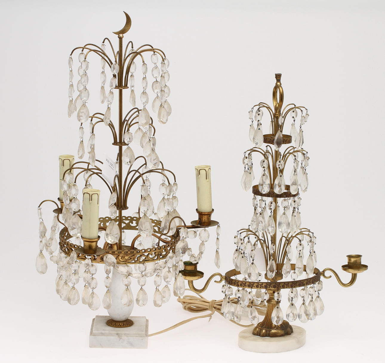 BORDSLYSTRAR, 2 st, gustaviansk stil, 1900-tal.