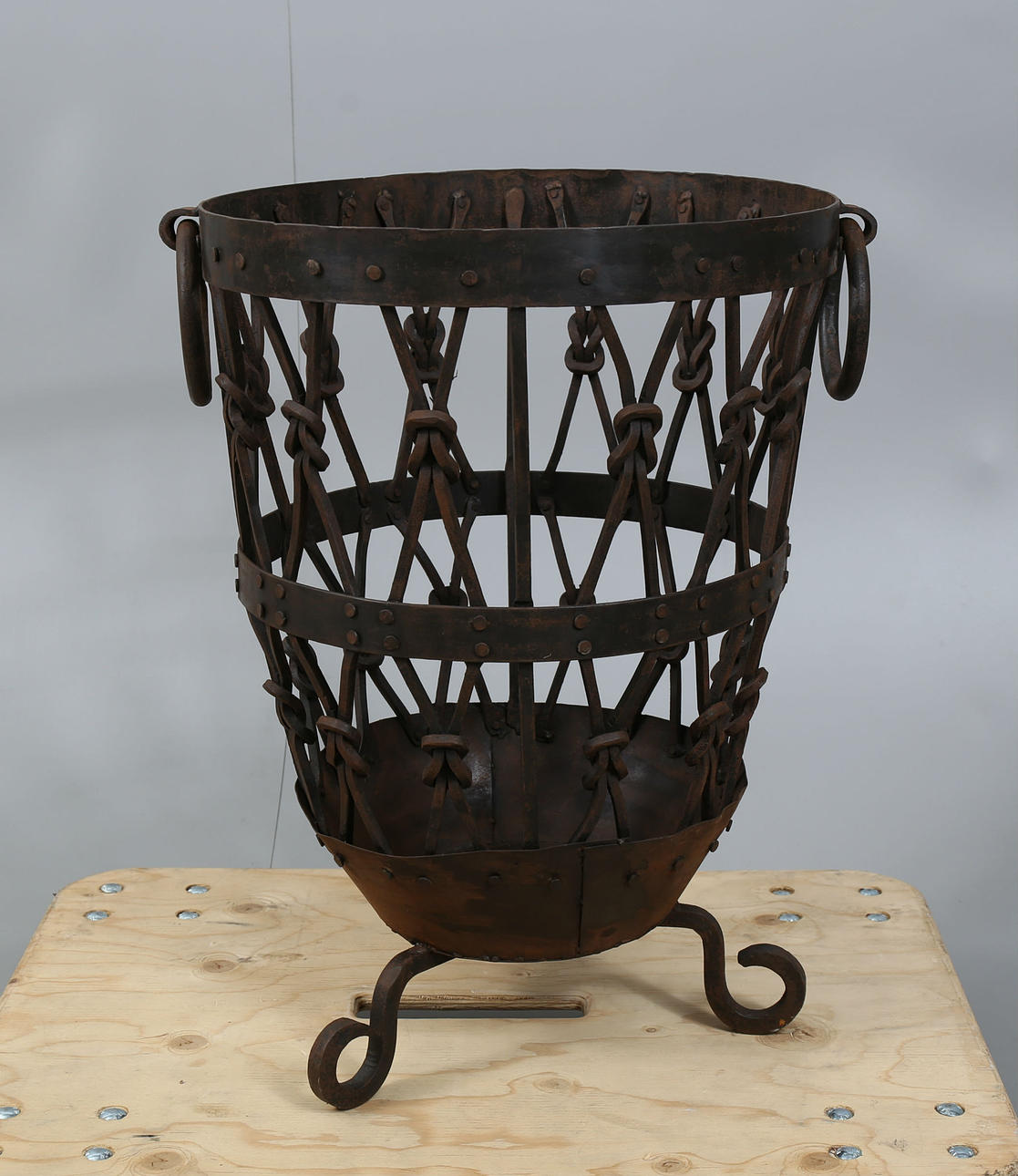 FEUERKORB, geschmiedet, 1900-2000er Jahre.