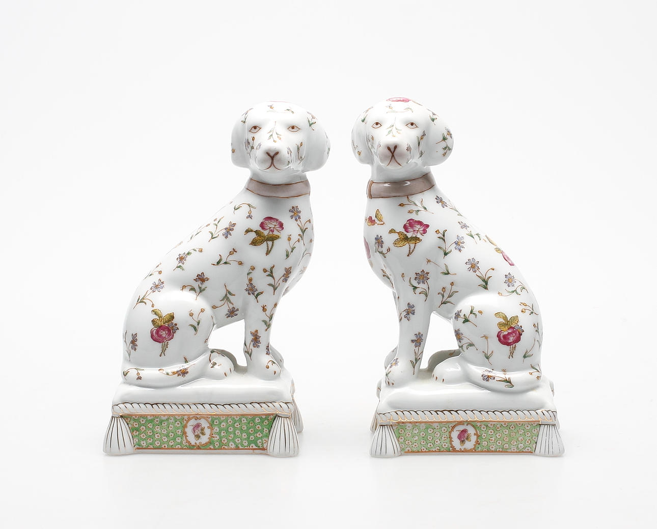 PARHUNDAR, 2 st, porslin, G&C.