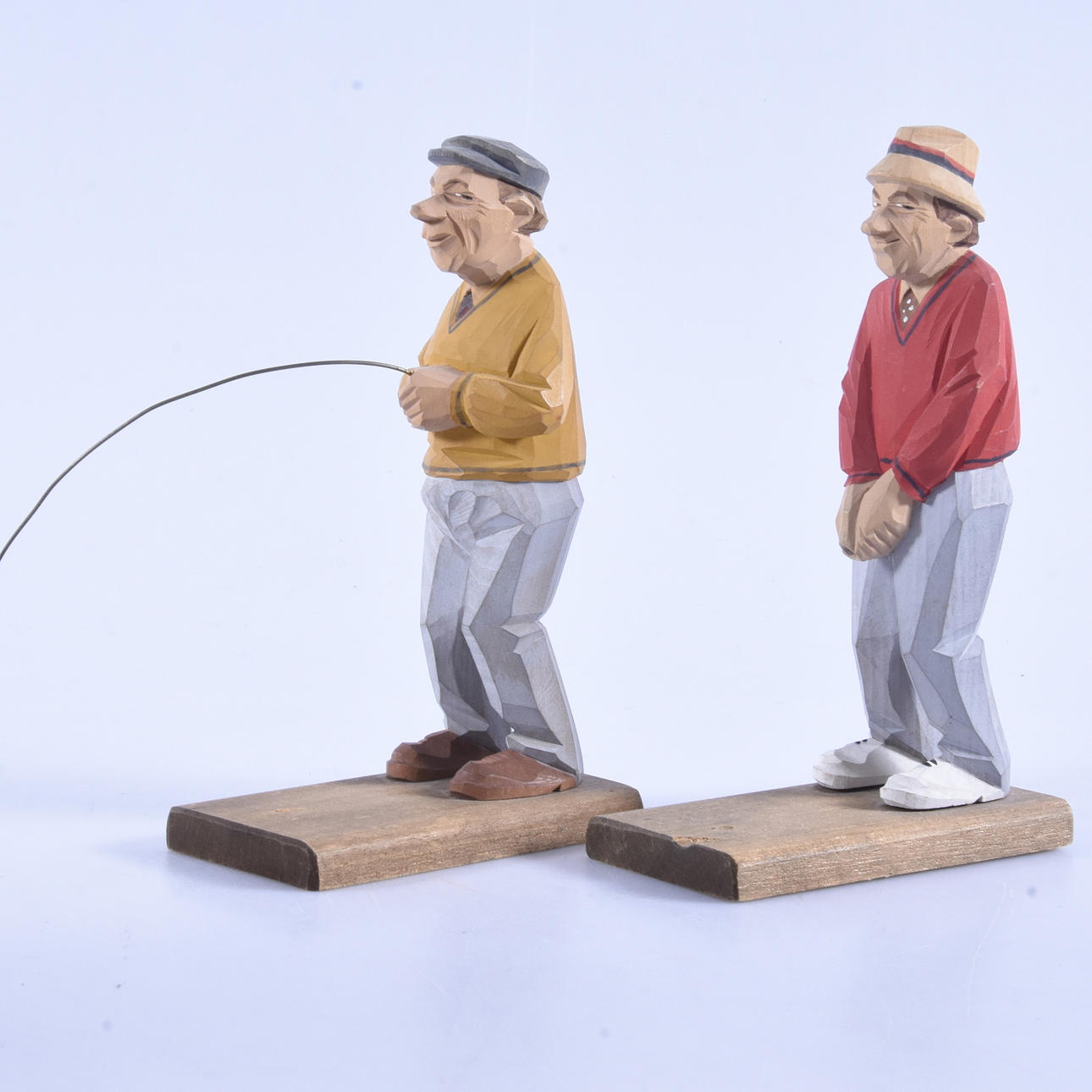 TRÄFIGURER, 2 st, Lars Trygg.