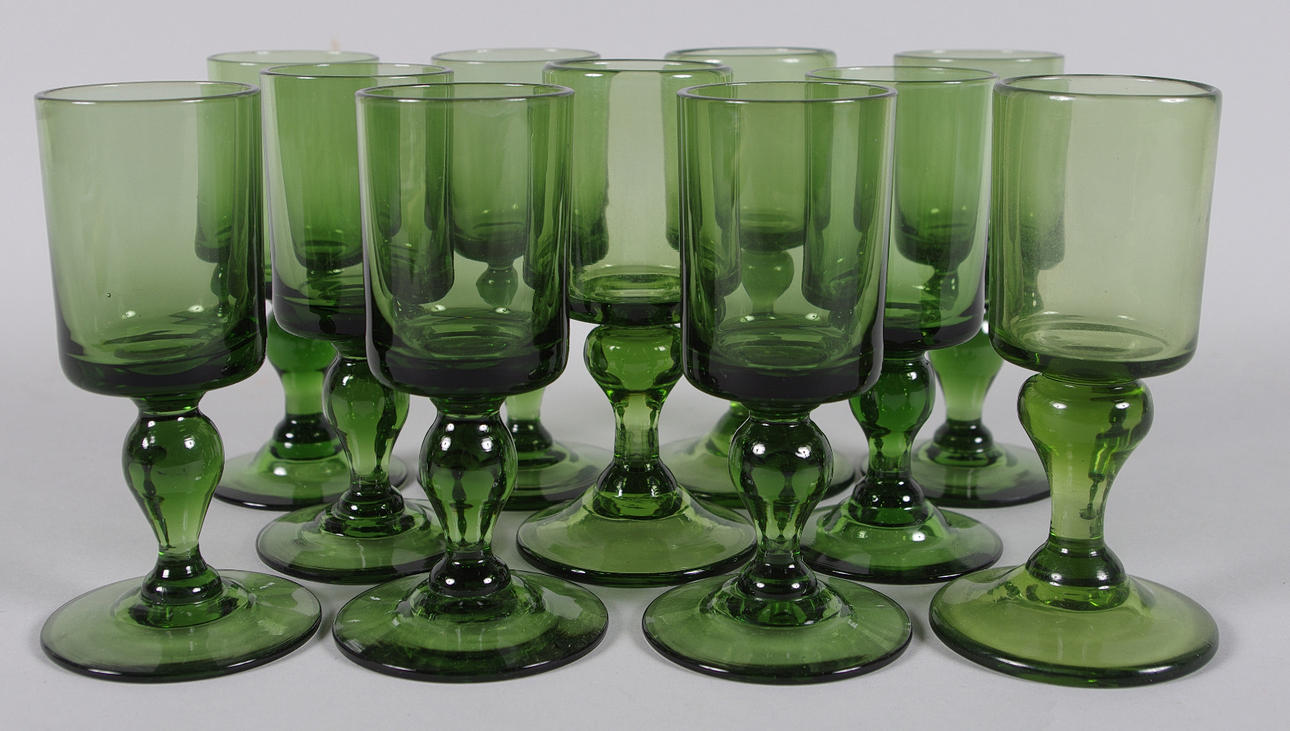 STARKVINSGLAS, 11 stycken, Hugo Gehlin, Gullaskruv.