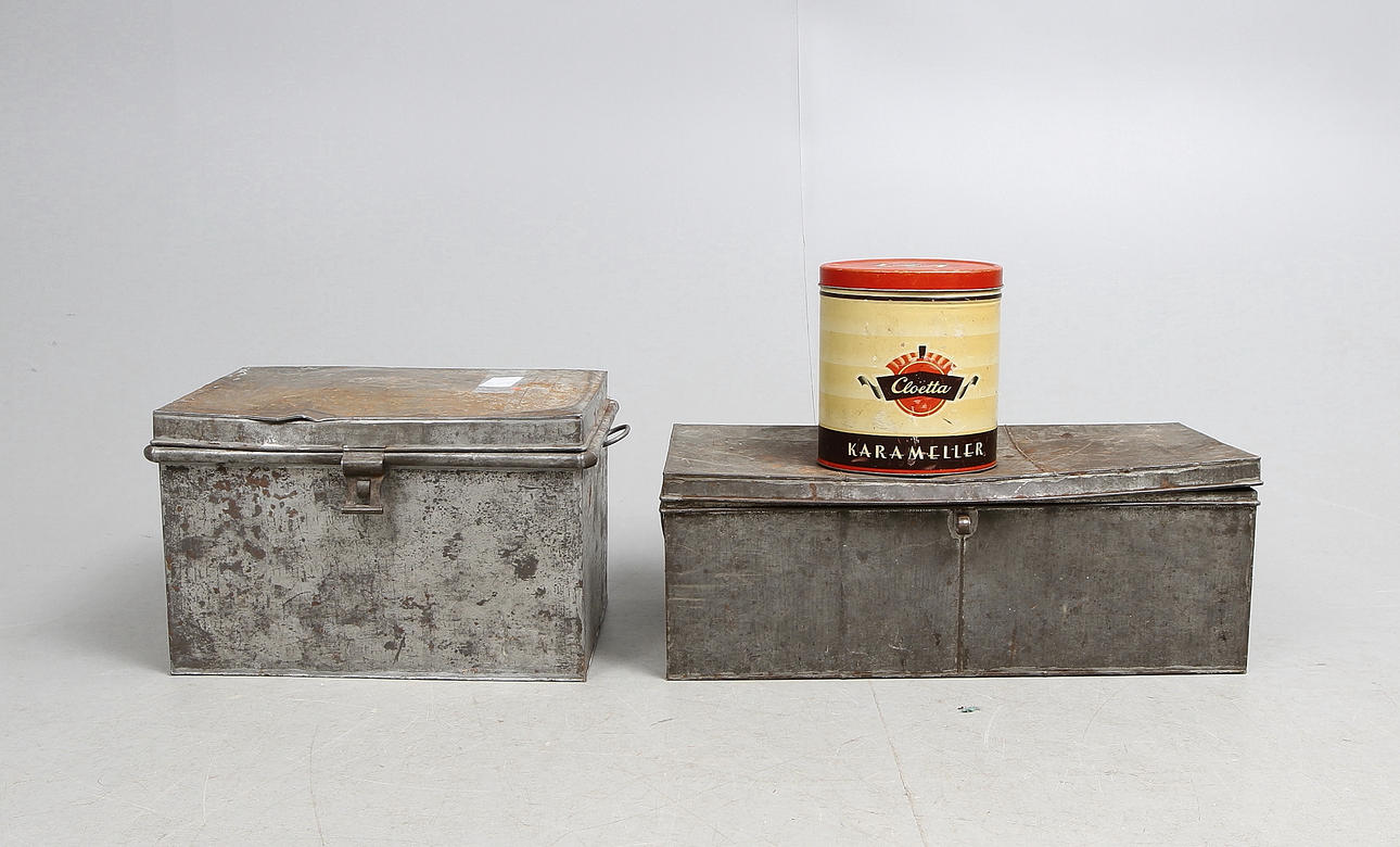 LÅDOR, 2 st, bleckplåt samt PLÅTBURK, Cloetta.