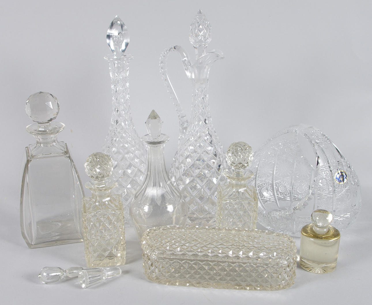 KARAFFER, SKÅLAR M.M., kristall/glas.