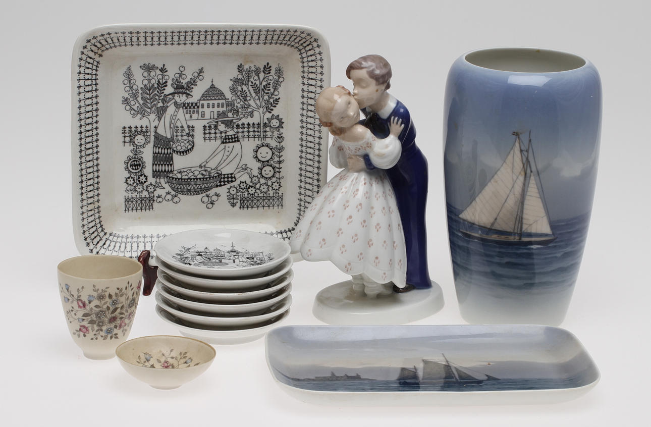 PARTI PORSLIN, 12 delar, bla B&G, Arabia och Royal Copenhagen.