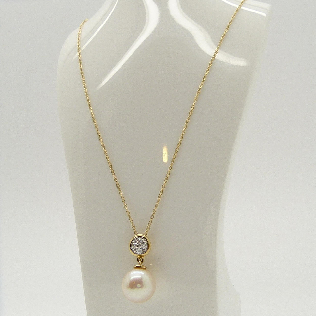 DIAMANT & PÄRLHALSBAND.