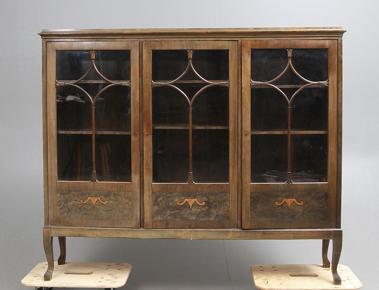 BOKSKÅP, 1930/40-tal.