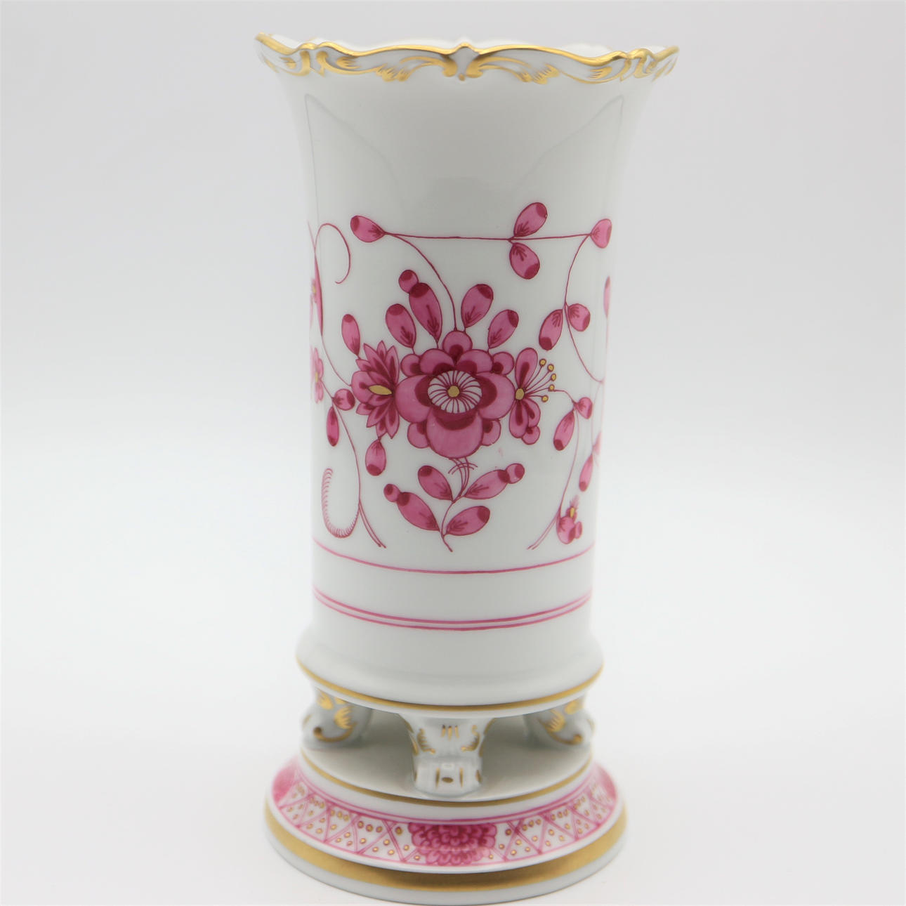 MEISSEN INDISCH PURPUR VASE.