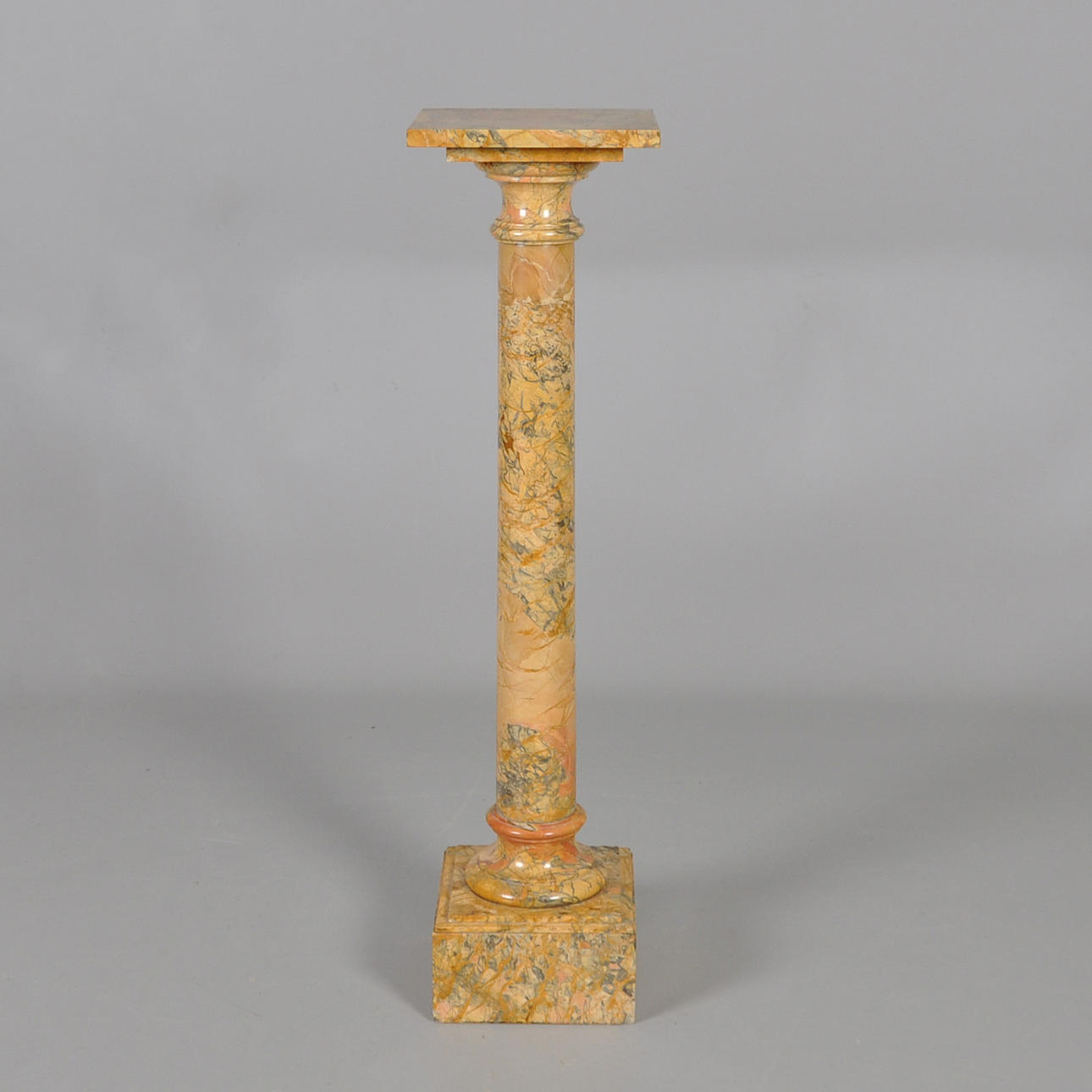 PIEDESTAL, Frankrike, 1900-tal.