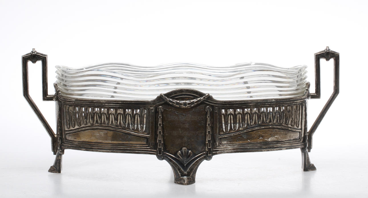 JARDINJÄR, silver med glasinsats, jugend, omkring 1900.